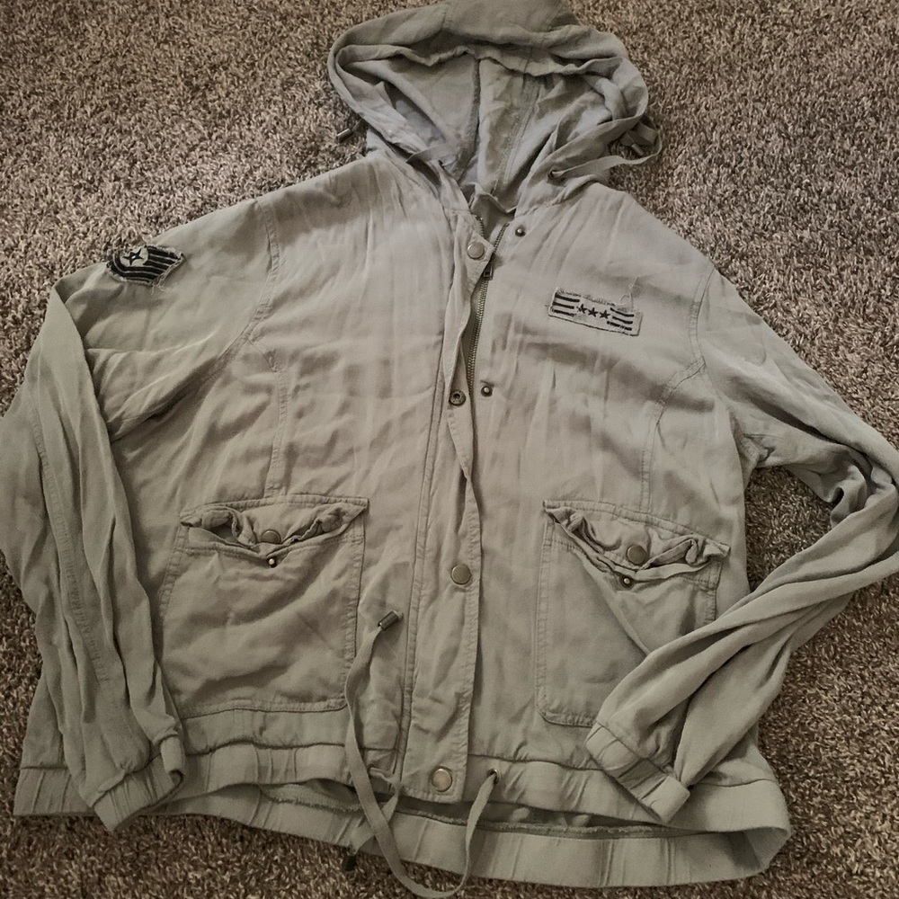 Military lightweight jacket with hood